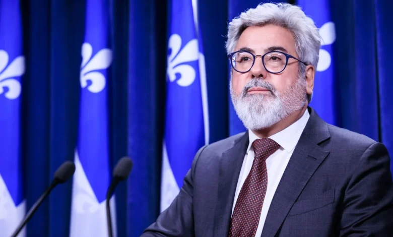 « 100 médecins qui quittent, c’est une hécatombe », lance Pablo Rodriguez