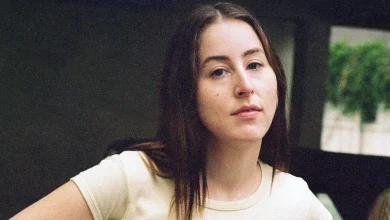 Alana Haim in talks to join Aubrey Plaza for The Heidi Fleiss Story