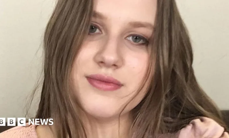 Alleged stalker tells of tears outside McCann family home