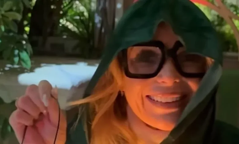 Amanda Holden has fans in stitches at brilliant Traitors Halloween costume