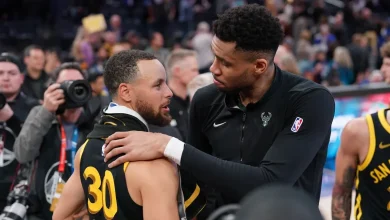 Are Milwaukee Bucks star Giannis Antetokounmpo and Golden State's Stephen Curry playing tonight?