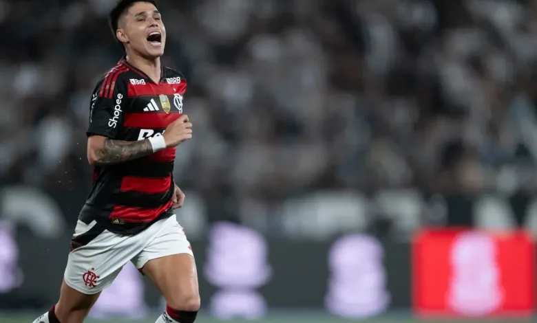Atitude de Luiz Araújo em Racing x Flamengo chama a atenção pela torcida rubro-negra: “Ninguém faz isso”