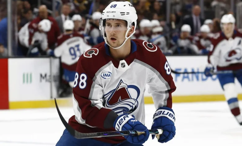 Avalanche sign Martin Necas to eight-year, $92 million contract