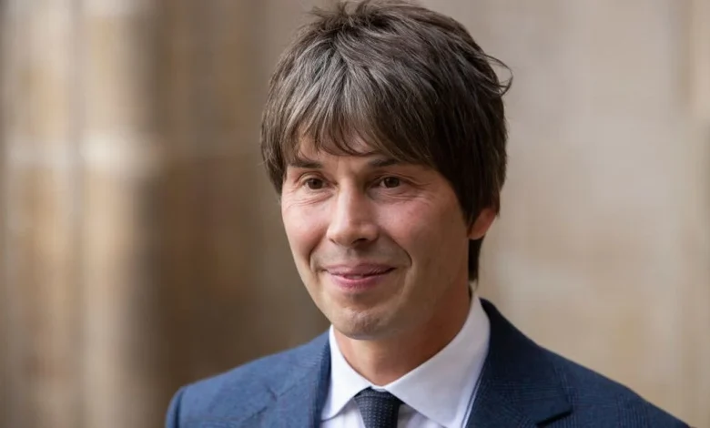 Brian Cox breaks silence after experts warn to 'brace ourselves' for aliens