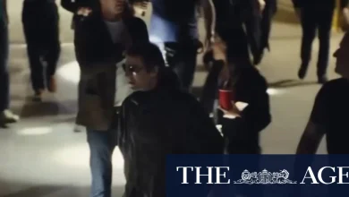 Britpop rockers Oasis touch down in Australia