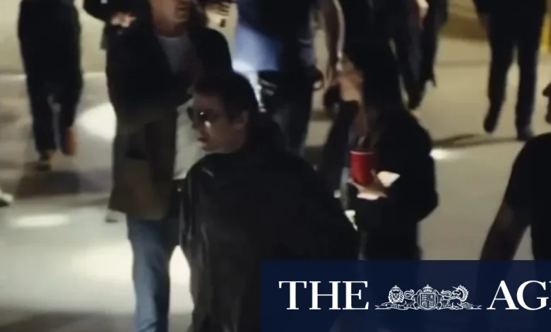 Britpop rockers Oasis touch down in Australia