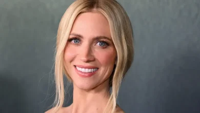 Brittany Snow knows you think she's in love with Malin Åkerman and she agrees