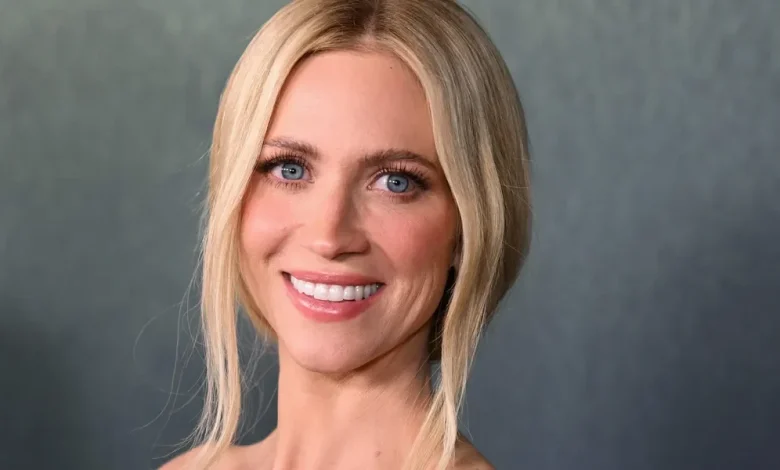 Brittany Snow knows you think she's in love with Malin Åkerman and she agrees