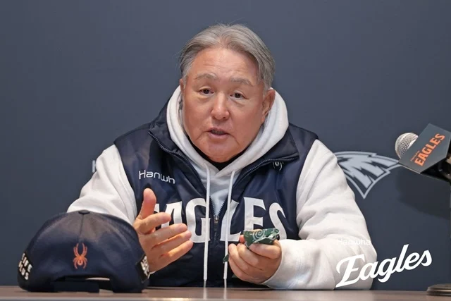 Can Shim Woo-joon continue his upward trend and lead the Hanwha Eagles to victory in Game 4 of the K..