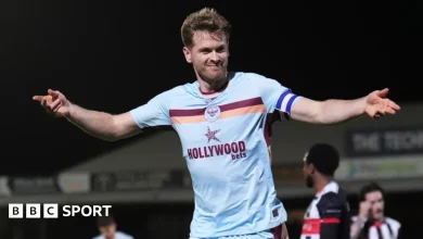 Carabao Cup: Grimsby Town 0-5 Brentford - Bees sail into quarter-finals