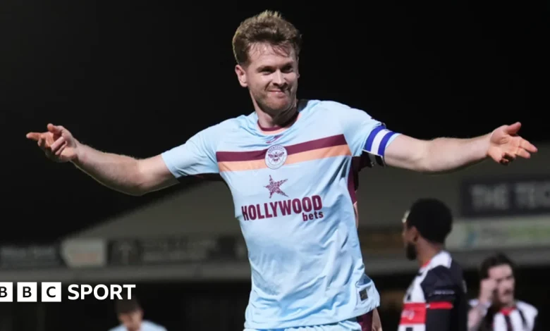 Carabao Cup: Grimsby Town 0-5 Brentford - Bees sail into quarter-finals