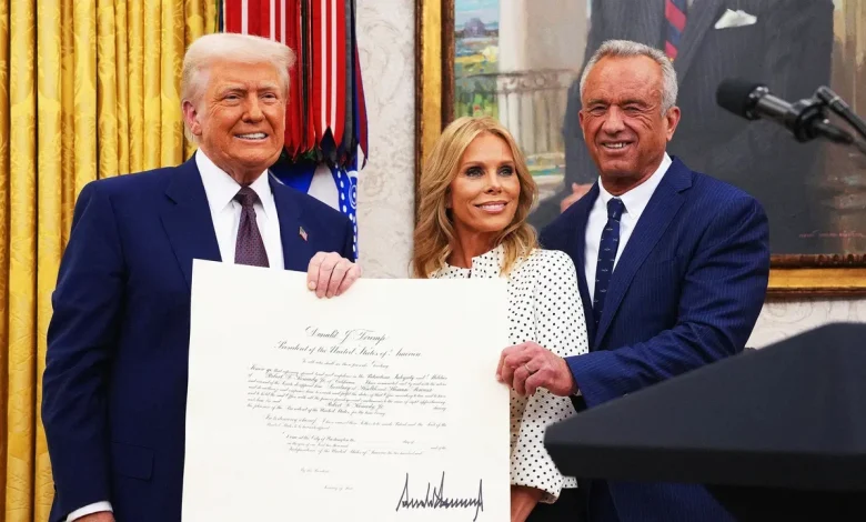 Cheryl Hines’s MAGA Makeover Has Her Hollywood Colleagues Scratching Their Heads: “I Don’t Know You Anymore!”