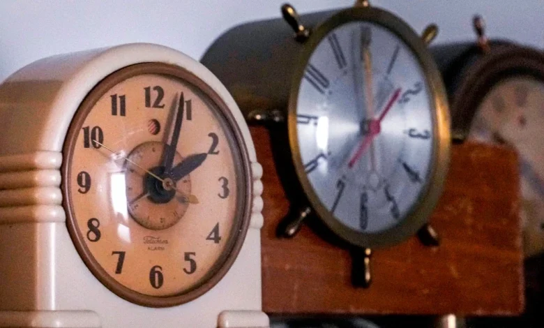 Daylight saving time is ending Sunday. Here's what to know as clocks 'fall back.'
