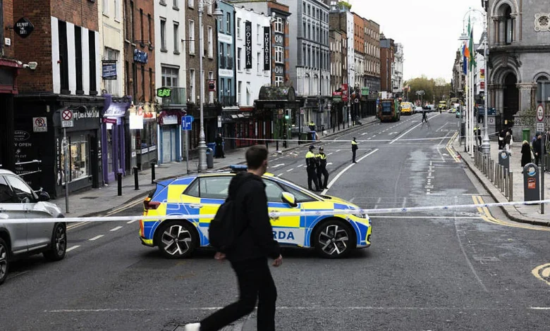 Dublin's Dame Street sealed off by gardaí after serious incident