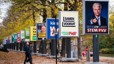 Dutch Election to Weigh a Return to the Center