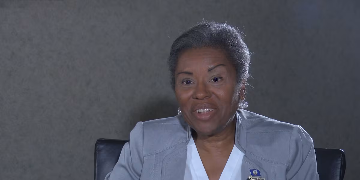 Earle-Sears campaign bus catches on fire