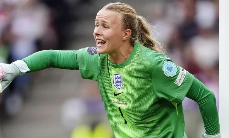 England goalkeeper Hannah Hampton insists women's footballers are 'tougher than the men'