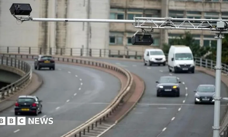 Entire A57 Mancunian Way closed due to police incident