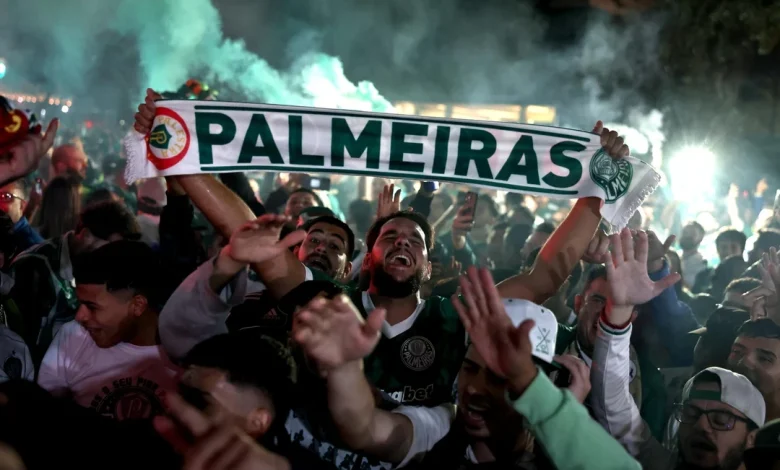 Epic Welcome for Palmeiras Ahead of Semifinal Against LDU Quito