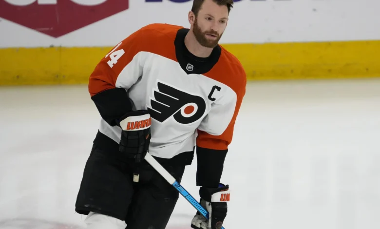 Flyers’ Sean Couturier exits game vs. Predators, does not return