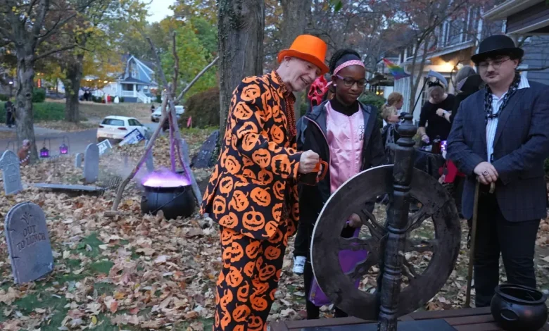 Get ready for some soggy trick or treaters. Despite rain, central Ohio sticks to Halloween plan