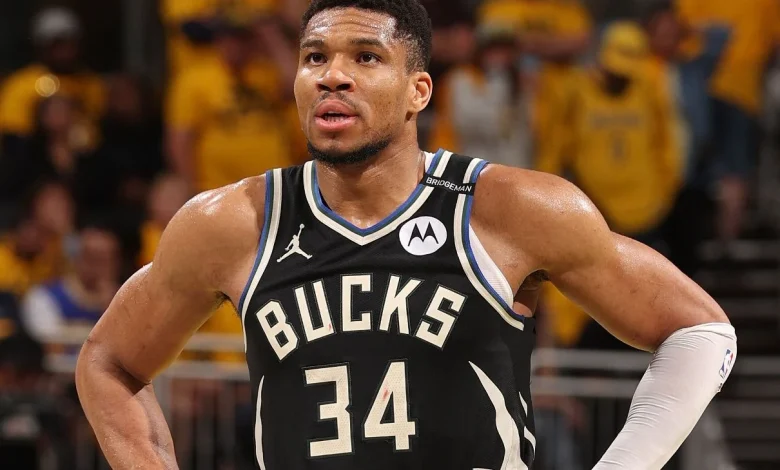 Giannis, knee, out for Warriors visit to Milwaukee