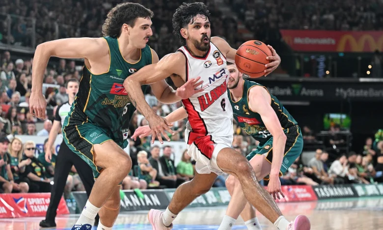 Hawks look to keep rolling against Breakers