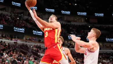 Hawks the latest victims of Bulls' wave machine