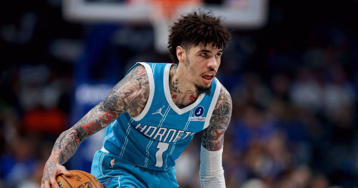 Hornets G Ball fined $35K for making obscene gesture