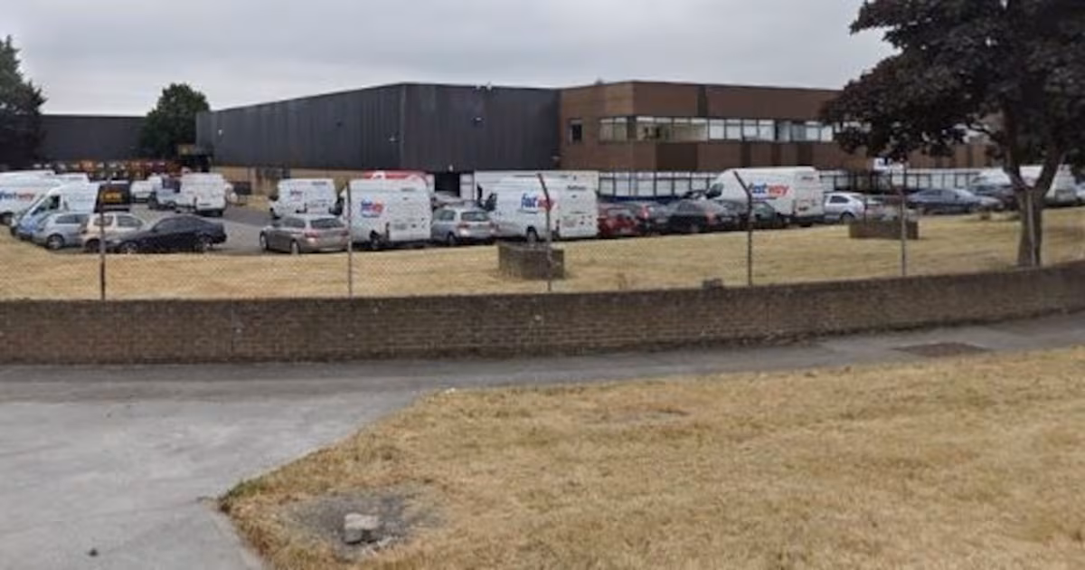 Hundreds of jobs under threat as Fastway Couriers enters receivership