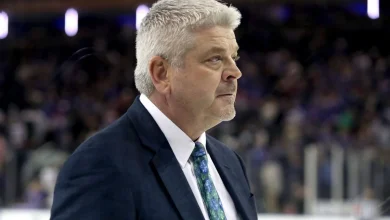 In Todd McLellan’s first game back in Los Angeles, it’s not just the bench that’s familiar