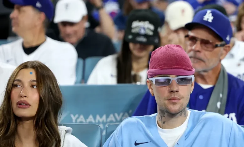 Justin Bieber thumbs down Shohei Ohtani on World Series date night with Hailey Bieber