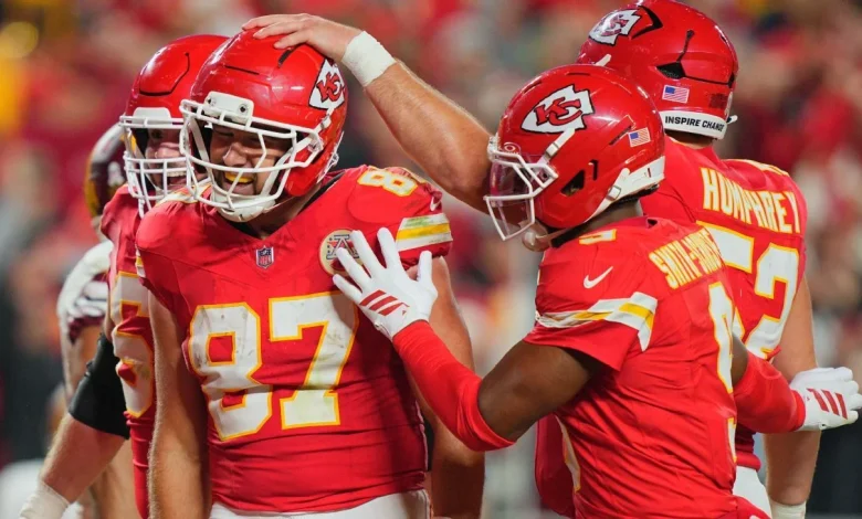 Kelce equals Holmes as Chiefs' career TD leader