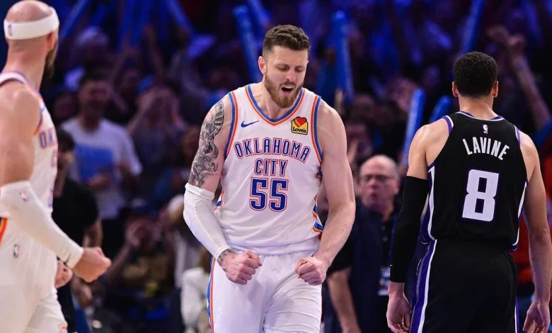Kings lose another fourth-quarter lead; Thunder rallies to stay undefeated