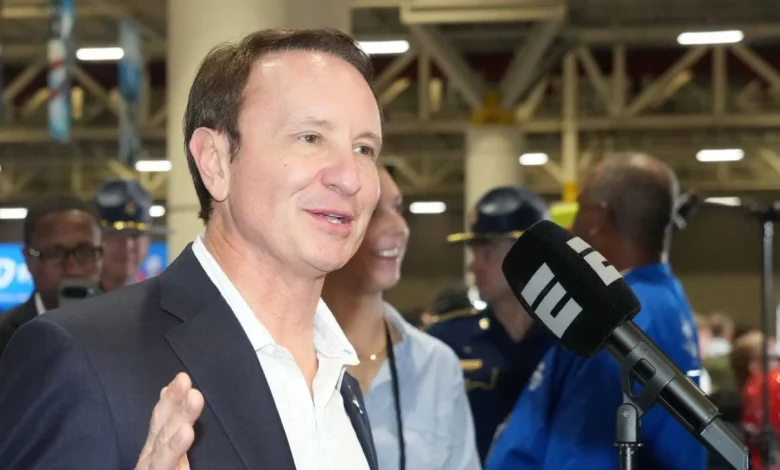 La. Gov.: LSU AD won't select new football coach