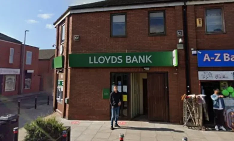 Lloyds, Barclays, NatWest, Halifax and Santander to close 24 branches in November - full list