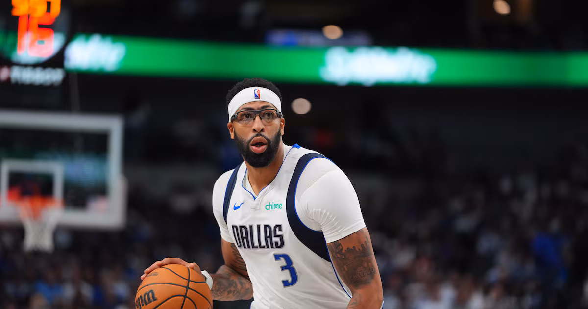 Mavs’ Anthony Davis exits game after awkward landing, is questionable to return vs. Pacers