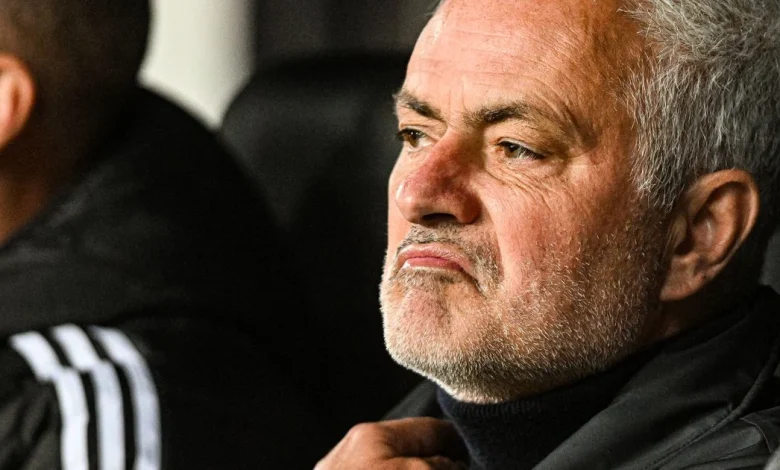 Mourinho muda cinco: o onze do Benfica para a receção ao Tondela