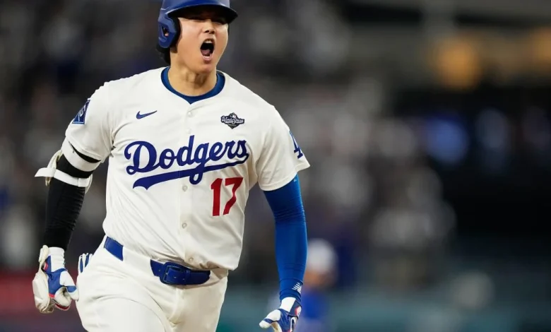Ohtani batea dos jonrones y empata récord con cuatro extrabases en el Juego 3 de la Serie Mundial