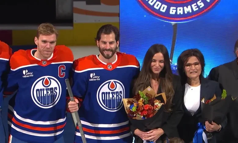 Oilers honor Henrique for 1,000th NHL game