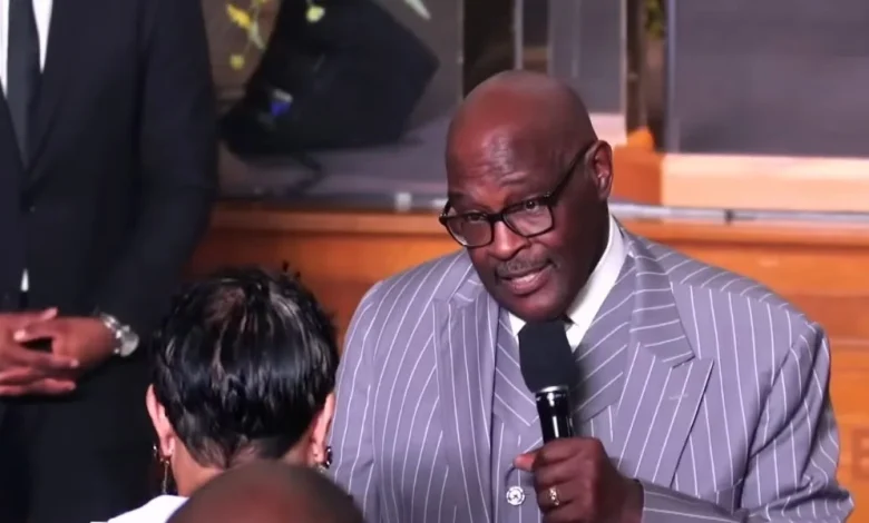 Pastor publicly shames woman for donating “only” $1,235 to his church