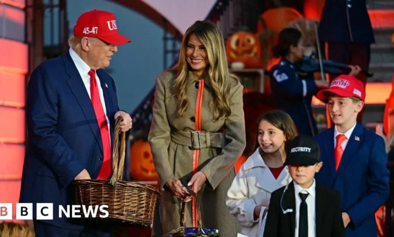 President Trump and the first lady greet White House trick-or-treaters