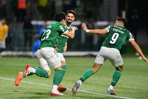 Raphael Veiga’s Double Seals Palmeiras’ Comeback and a Libertadores Final Against Flamengo