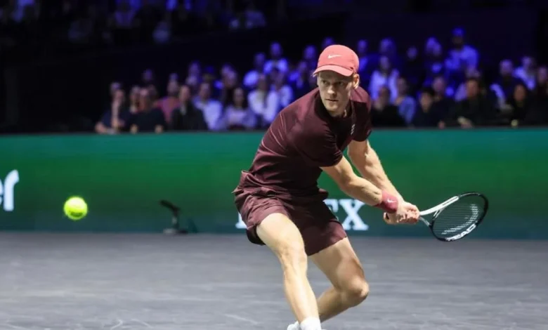 Sinner soffre, ma batte Cerundolo e va ai quarti a Parigi. Jannik: "Non al top, Shelton avversario difficile"