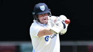 Smith away in Shield stint with consecutive fours after 21 dots