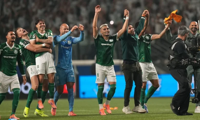 Stunning comeback sends Palmeiras to Lib. final