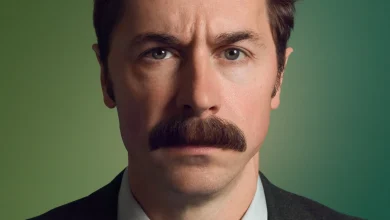 Taskmaster star brings a ‘Bench’ to Hull City Hall