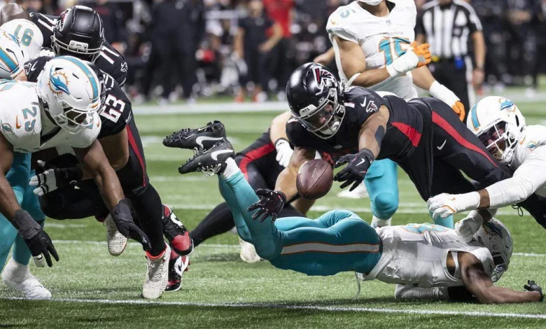 Ten Dolphins quick hits: Chubb addresses injuries, Tagovailoa on eye and visor