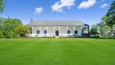 The private golf course on this historic 1828 Tasmanian estate is frequented by Richard Branson