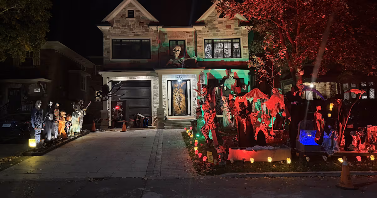 This is how some Blue Jays fans are celebrating Halloween and the World Series